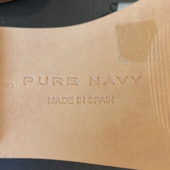 Silver leather slides by Pure Navy - Size 6. New in Box - Picture 6 of 7